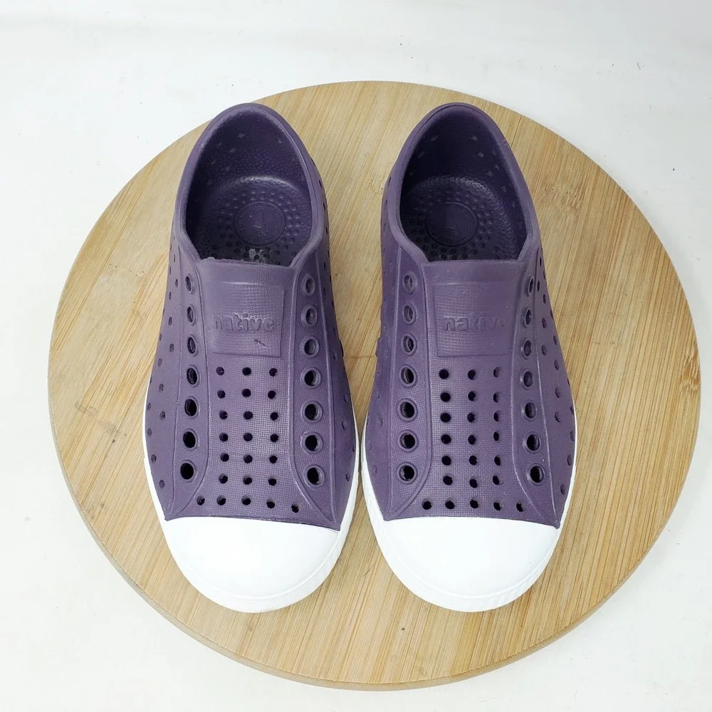 Native Jefferson Shoes Kids 9 Girls Boys Dark Purple Slip On Sandal Play School